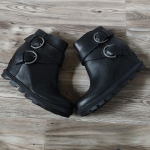 Sorel Joan Of Arctic II Double Buckle Wedge Bootie Women’s Size 5